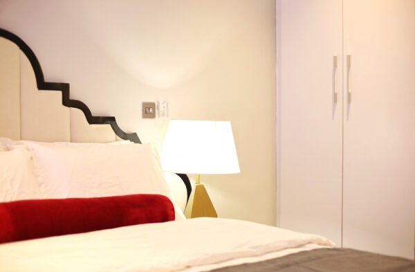 Royale Bed - Image 2