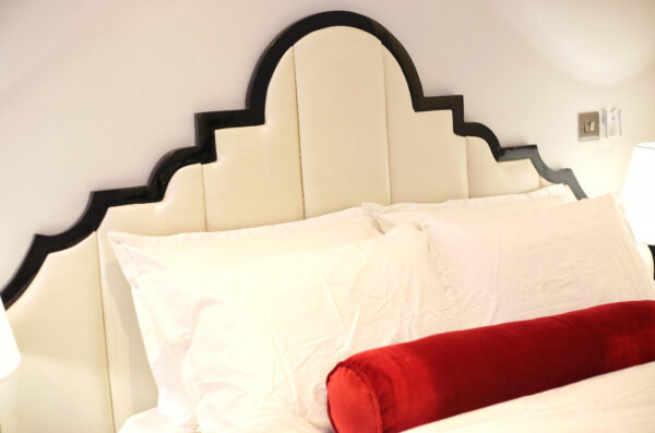 Royale Bed