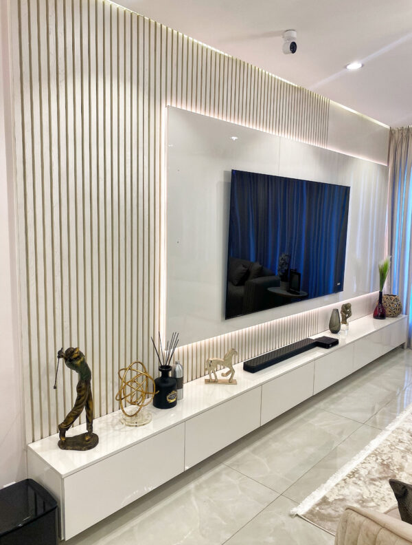 Pallazo Media unit Dimension: 16ft x 10ft